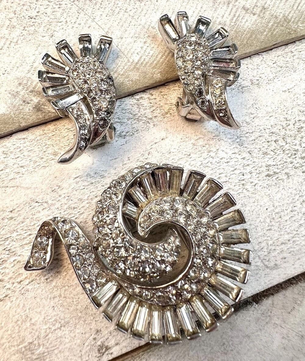 Marcel Boucher Signed Vintage Rhinestone Numbered Fur Clip Earring Demi Set